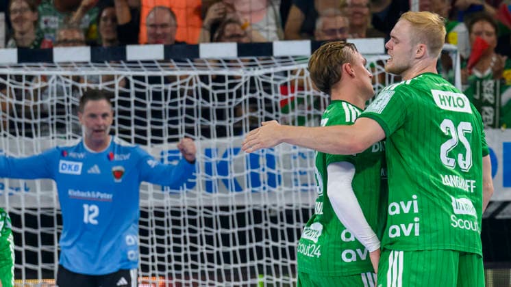 In the photo, from left: Tobias Grondahl, Fuechse Berlin, 15; Matthes Langhoff, Fuechse Berlin, 25; goal, score, celebration, goal celebration, joy, excitement, celebrating, GER, Berlin, handball, Fuechse Berlin vs. MT Melsungen, at the Max Schmeling Halle, August 27, 2026, Copyright: HMBxMedia UwexKoch