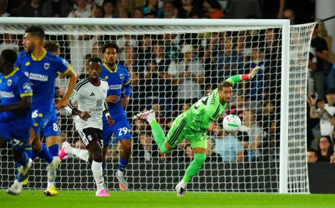 Fulham goalkeeper Benjamin Lecomte Fulham v AFC Wimbledon, EFL Carabao Cup, Second Round, Football, Craven Cottage, London, UK - 27 Aug 2026London Craven Cottage United Kingdom EDITORIAL USE ONLY No use with unauthorised audio, video, data, fixture lists, club league logos or live services. Online in-match use limited to 120 images, no video emulation. No use in betting, games or single club league player publications.  Copyright: xJavierxGarcia Shutterstockx 17118946aj