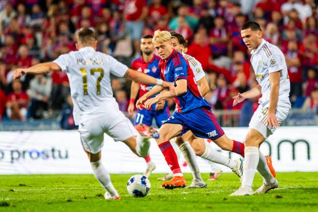 seen during the UEFA Conference League 2026 27 Play Off Round Second Leg match between teams of Rakow Czestochowa and Hajduk Split (Gleb Soboliev Ball Raw Images) Czestochowa Miejski Stadion PiÅ‚karski Rakow Poland Copyright: xGlebxSobolievx glebsoboliev_RAKvHAJ_104