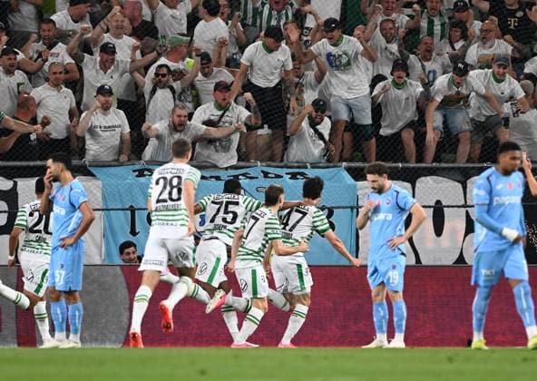 Ferencvaros v Trabzonspor - UEFA Europa League BUDAPEST, HUNGARY - AUGUST 27: Ferencvaros players celebrate after scoring a goal during the UEFA Europa League play-off second-leg match between Ferencvaros and Trabzonspor at Groupama Stadium in Budapest, Hungary on August 27, 2026. Hakan Burak Altunoz Anadolu Budapest Hungary. Editorial use only. Please get in touch for any other usage.  Copyright: x2026xAnadoluxHakanxBurakxAltunozx