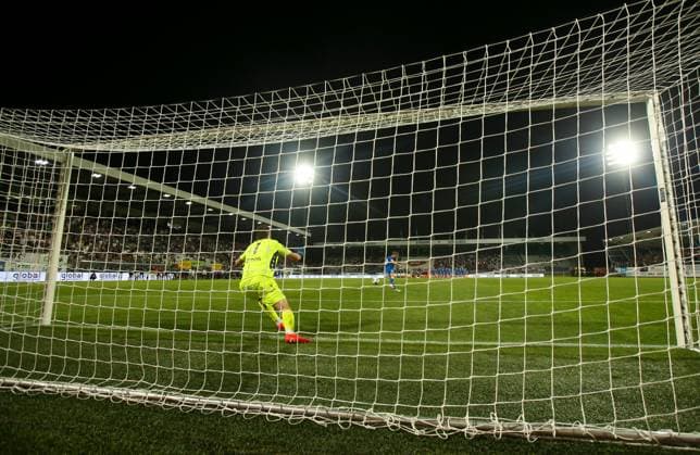 James Penrice of Rangers misses a penalty during UEFA Conference League playoff round second leg match at Chance Arena, Jablonec. FK Jablonec v Rangers - UEFA Conference League - Chance Arena, Czech - 27 Aug 2026Jablonec Chance Arena Czech Republic EDITORIAL USE ONLY  Copyright: xRangersxFC Shutterstockx 17121543da