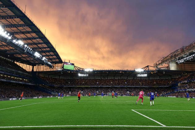 Chelsea v Luton Town, Carabao Cup Sunset over Stamford Bridge during the Chelsea v Luton Town Carabao Cup 2nd Round match at Stamford Bridge, London, England on 27 August 2026 Credit: Ian Stephen Every Second Media Editorial use only. All images are copyright Every Second Media Limited. No images may be reproduced without prior permission. All rights reserved. Premier League and Football League images are subject to licensing agreements with Football DataCo Limited. see https: www.football-dataco.com Copyright: xIMAGO EveryxSecondxMediax ESM-2121-0005 IanxStephenx xEveryxSecondxMediax