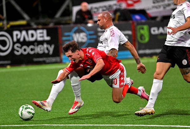 UEFA Europa Conference League Play-off Second Leg, Inver Park, Antrim 27 8 2026 Larne vs Lincoln Red Imps Larne™s Matty Lusty with Imp™s Mariano Gonzalez Maroto Matty Lusty with Mariano Gonzalez Maroto 27 8 2026  Copyright: xx Larne v Imps-019
