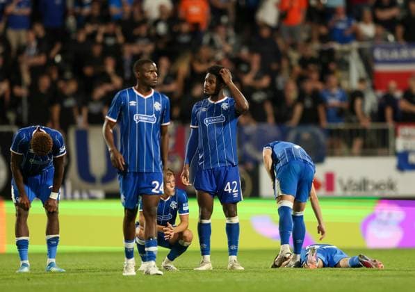 Rangers players look dejected during UEFA Conference League playoff round second leg match at Chance Arena, Jablonec. FK Jablonec v Rangers - UEFA Conference League - Chance Arena, Czech - 27 Aug 2026Jablonec Chance Arena Czech Republic EDITORIAL USE ONLY  Copyright: xRangersxFC Shutterstockx 17121543dm