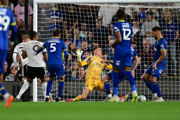 Fulham v AFC Wimbledon, EFL Cup GOAL Fulham midfielder Emile Smith-Rowe (32) scores a goal from open play 1-0 during the EFL Cup match between Fulham and AFC Wimbledon at Craven Cottage, London, UK on 27 August 2026. London Craven Cottage Greater London UK Editorial use only DataCo restrictions apply See www.football-dataco.com , Copyright: xDennisxGoodwinx PSI-24776-0027