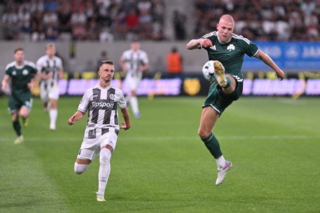 Football Conference League second leg of 4th qualifying round match: FC Hradec Kralove vs Panathinaikos Athens in Hradec Kralove, Czech Republic, August 27, 2026. From left Adam Vlkanova of Hradec Kralove, Rick van Drongelen of Panathinaikos Athens. (CTKxPhoto JosefxVostarek) CTKPhotoP2026082707882  CTKPhotoP2026082707882
