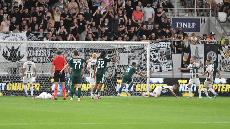 Football Conference League second leg of 4th qualifying round match: FC Hradec Kralove vs Panathinaikos Athens in Hradec Kralove, Czech Republic, August 27, 2026. Pictured football players of Panathinaikos Athens celebrate goal. (CTKxPhoto JosefxVostarek) CTKPhotoP2026082708079  CTKPhotoP2026082708079
