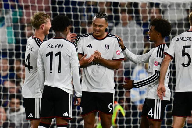 Fulham v AFC Wimbledon, EFL Cup GOAL Fulham striker Rodrigo Muniz (9) scores a goal and celebrates with The Fulham players 2-0 during the EFL Cup match between Fulham and AFC Wimbledon at Craven Cottage, London, UK on 27 August 2026. London Craven Cottage Greater London UK Editorial use only DataCo restrictions apply See www.football-dataco.com , Copyright: xDennisxGoodwinx PSI-24776-0029
