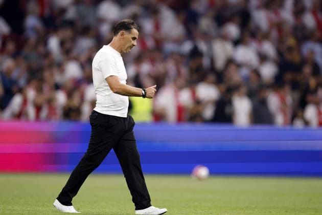 AMSTERDAM - Sion coach Didier Tholot is frustrated during the UEFA Conference League play-off second leg match between AFC Ajax and FC Sion at the Johan Cruijff ArenA on August 27, 2026, in Amsterdam, the Netherlands. MAURICE VAN STEEN ANP xVIxANPxSportx xxANPxIVx 566392683 originalFilename: 566392683.jpg