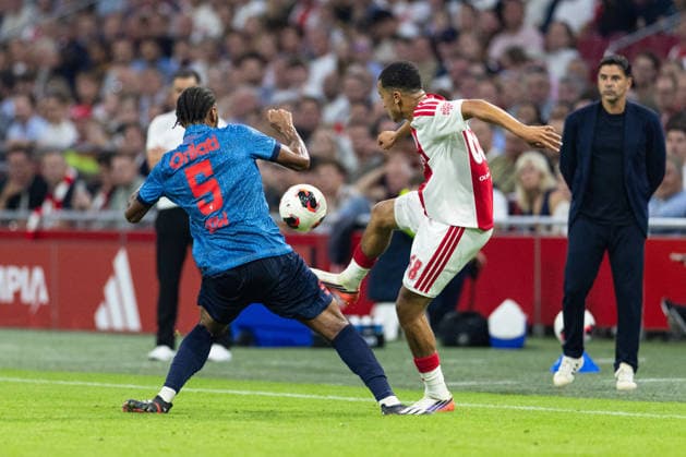 2026-08-27 UEFA Conference League: AFC Ajax v FC Sion AMSTERDAM, NETHERLANDS - AUGUST 27: Noe Abdou Sow of FC Sion and Abdellah Ouazane of AFC Ajax during the UEFA Conference League match between AFC Ajax and FC Sion at Johan Cruijff Arena on August 27, 2026 in Amsterdam, Netherlands. Amsterdam Johan Cruijff Arena Netherlands Content not available for redistribution in The Netherlands directly or indirectly through any third parties. Copyright: xMarcelxvanxPlateringenx