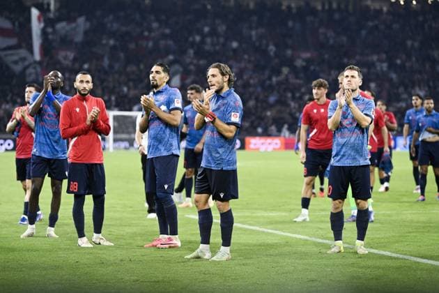 AMSTERDAM - Sion players react after a 5-3 loss during the UEFA Conference League match between AFC Ajax and Sion at the Johan Cruijff ArenA on August 27, 2026 in Amsterdam, the Netherlands. OLAF KRAAK ANP xVIxANPxSportx xxANPxIVx 566392975 originalFilename: 566392975.jpg