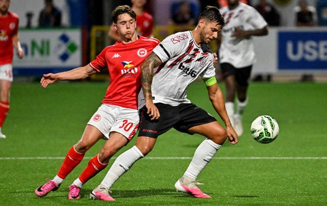 UEFA Europa Conference League Play-off Second Leg, Inver Park, Antrim 27 8 2026 Larne vs Lincoln Red Imps Larne™s Matty Lusty with Imp™s Bernardo Lopes Matty Lusty with Bernardo Lopes 27 8 2026  Copyright: xx Larne v Imps-023