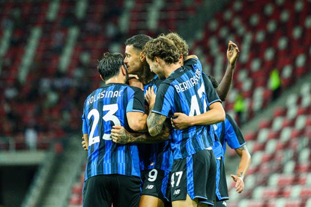 Atalanta BC seen celebrating goal during UEFA Conference League 2026 27 4th qualifying round 2nd leg match between teams of Hapoel Tel Aviv and Atalanta BC in Miskolc, Hungary (Tomasz Karczewski Ball Raw Images) Miskolc DVTK Stadium Hungary Copyright: xTomaszxKarczewskix tomaszkarczewski_hapoel_atalanta_2627_TK2_5358