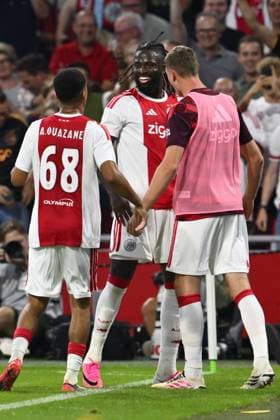 AMSTERDAM - Abdallah Ouazane with Toluwalese Arokodare of Ajax during the UEFA Conference League match between AFC Ajax and Sion at the Johan Cruijff ArenA on 27 August 2026 in Amsterdam, the Netherlands. OLAF KRAAK ANP xVIxANPxSportx xxANPxIVx 566393784 originalFilename: 566393784.jpg
