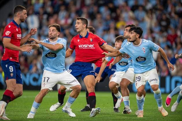 ESP LaLiga EA Sports RC Celta Vigo vs. Club Atlético Osasuna: Asier Osambela of Osasuna and Yoel Lago of Celta during the LaLiga EA Sports match between RC Celta Vigo and CA Osasuna played at Abanca Balaidos Stadium, Vigo, Pontevedra, on August 27, 2026, in Spain. Spanish Soccer Copyright: xAgenciaxLOFx