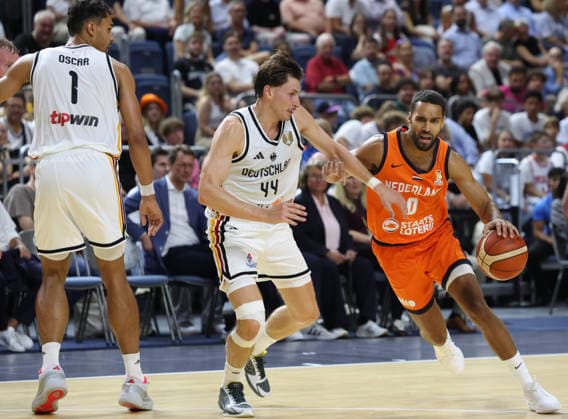 from left: Oscar da Silva, Germany Men s 01, David Kraemer, Germany Men s 44, Yannick Franke, Netherlands Men s 00; Germany vs. Netherlands, Basketball, DBB, 2027 FIBA Basketball World Cup, European Qualifiers, August 27, 2026 Germany vs. Netherlands, Basketball, DBB, 2027 FIBA Basketball World Cup, European Qualifiers, August 27, 2026 Cologne Copyright: xEibner-Pressefotox xThomasxStoeckerx EP_TSR