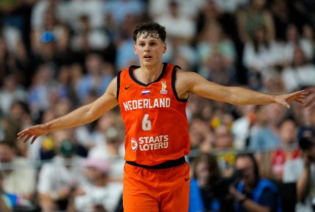 Sander Hollanders (Niederlande, 6) gestikuliert. GER, Deutschland vs Niederlande, Basketball, Länderspiel, World Cup European Qualifiers, LANXESS arena, Köln, 27.08.2026 Foto: HMB Media Scott W. Coleman Köln LANXESS arena Nordrhein-Westfalen GER Copyright: xScottxW.xColemanx