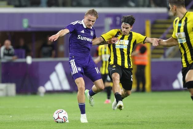 Anderlecht s Ludwig Augustinsson pictured in action during a soccer game between Belgian soccer team RSC Anderlecht and Kazakh Kairat Almaty, Thursday 27 August 2026 in Brussels, in on the return leg of the play-off round for the UEFA Europa League phase. VIRGINIExLEFOUR  x0865073815stx