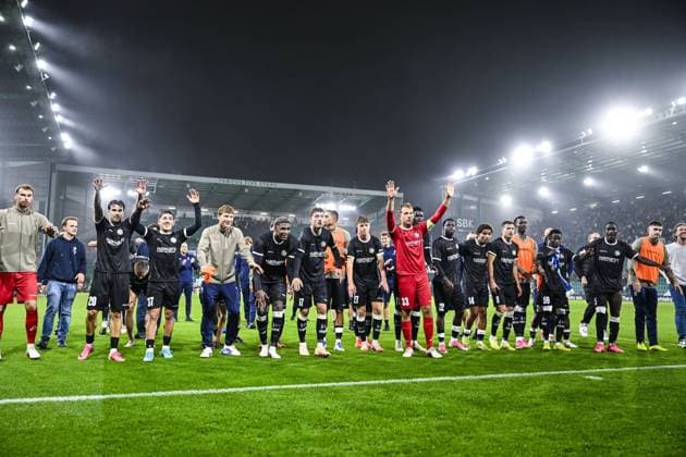 Gent s players celebrate after winning a soccer game between Scottish team Hibernian FC and Belgian soccer team KAA Gent, Thursday 27 August 2026 in Edinburgh, on the return leg of the play-off round for the UEFA Conference League league phase. TOMxGOYVAERT  x184518498x