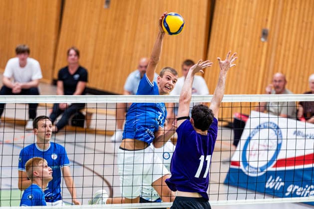 August 27, 2026, GER, Volleyball, Men, Season 26–27, 2nd Division South vs. 1st Division, Exhibition Match, Blue Volleys Gotha vs. Cerebricks Volley Goats Mitteldeutschland, Hannes Krausse (Blue Volleys Gotha), 4, Nick Breitenbach (Cerebricks Volley Goats Mitteldeutschland), 99867 Gotha, Ernesti Sports Complex, Thuringia, Germany
