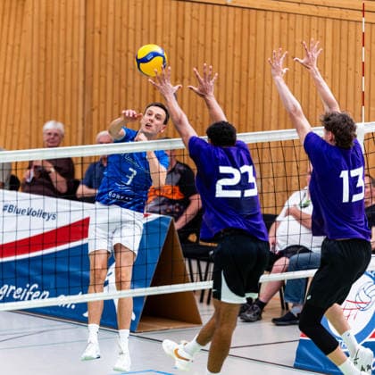 August 27, 2026, GER, Volleyball, Men, Season 26–27, 2nd Division South vs. 1st Division, Exhibition Match, Blue Volleys Gotha vs. Cerebricks Volley Goats Central Germany, Christoph Assmann (Blue Volleys Gotha), 3, Rico Wardlow (Cerebricks Volley Goats Central Germany), Neo Laumann, Cerebricks Volley Goats Central Germany, 99867 Gotha Sports Hall, Ernesti Sports Complex, Thuringia, Germany