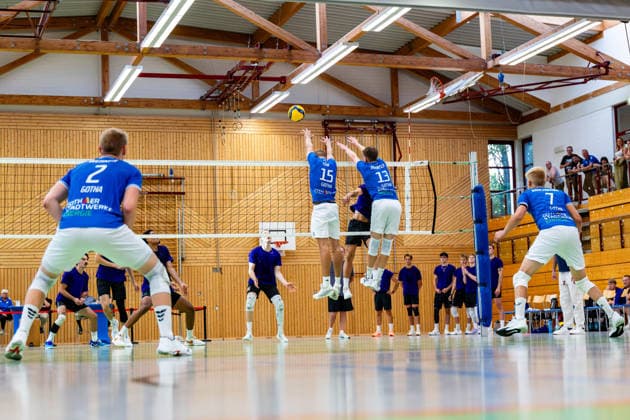 August 27, 2026, GER, Volleyball, Men, Season 26–27, 2nd South Division vs. 1st Division, Exhibition Match, Blue Volleys Gotha vs. Cerebricks Volley Goats Mitteldeutschland, Hannes Krausse (Blue Volleys Gotha, 4) alongside Ben Bierwisch (Blue Volleys Gotha, 13) at the block, 99867 Gotha Sports Hall, Ernesti Sports Complex, Thuringia, Germany