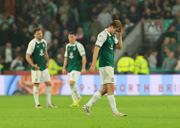 Hibernian v K.A.A. Gent UEFA Europa Conference League Hibernian players look dejected at full time during the UEFA Europa Conference League Play-Off Second Leg match at Easter Road, Edinburgh 27 08 2026 UK Newspapers OUT Copyright: xFredxPalmerx FIL-23844-0098