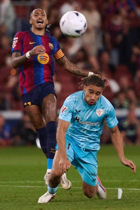 ESP LaLiga EA Sports: FC Barcelona vs. Athletic Bilbao — Johaneko Louis Jean of Athletic and Raphinha of FC Barcelona during the LaLiga EA Sports match between FC Barcelona and Athletic Bilbao, played at Spotify Camp Nou Stadium in Barcelona on August 27, 2026, in Spain. Spanish Soccer Copyright: xAgenciaxLOFx