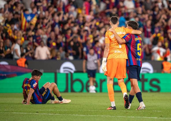 ESP LaLiga EA Sports: FC Barcelona vs. Athletic Bilbao. Joan Garcia of FC Barcelona and Pau Cubarsi of FC Barcelona during the LaLiga EA Sports match between FC Barcelona and Athletic Bilbao, played at Spotify Camp Nou Stadium in Barcelona on August 27, 2026, in Spain. Spanish Soccer Copyright: xAgenciaxLOFx