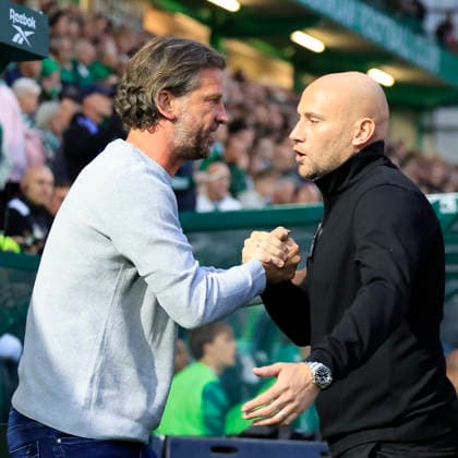 Hibernian v K.A.A. Gent UEFA Europa Conference League Rik De Mil K.A.A. Gent Head Coach (left) with David Gray Hibernian Head Coach during the UEFA Europa Conference League Play-Off Second Leg match at Easter Road, Edinburgh 27 08 2026 UK Newspapers OUT Copyright: xFredxPalmerx FIL-23844-0143