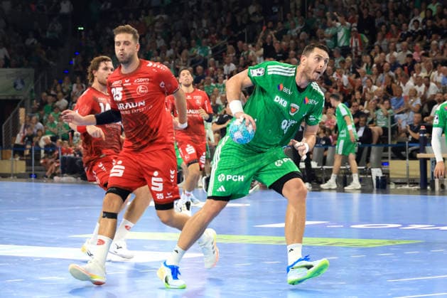 August 27, 2026, GER Germany, Handball, 1st Bundesliga, August 27, 2026, 2026–2027 season, Berlin, Fuechse Berlin vs. Melsungen, Mijajlo Marsenic (Fuechse Berlin 93), Olle Forsell (Schefvert), MT Melsungen 25, Berlin, Max Schmeling Hall, Berlin, Germany Copyright: xNordphotox xEnglerx