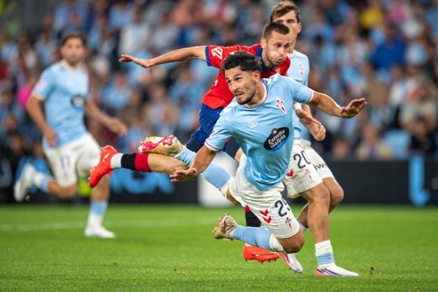 ESP RC Celta vs. CA Osasuna LaLiga EA Sports Sergio Herrera warms up during the LaLiga EA Sports match between RC Celta and CA Osasuna on August 27, 2026, played at ABANCA Balaidos Stadium, Spain Copyright: xLuisxLorenzox