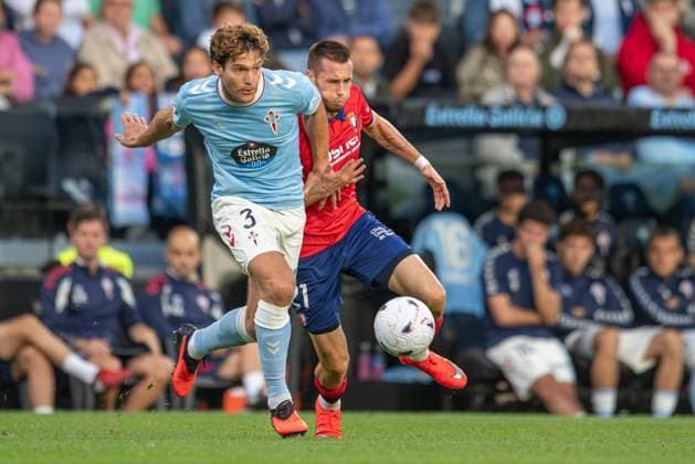 ESP RC Celta vs. CA Osasuna LaLiga EA Sports: Marcos Alonso of RC Celta and Jon Bautista Dubasin of CA Osasuna battle for the ball during the LaLiga EA Sports match between RC Celta and CA Osasuna on August 27, 2026, played at ABANCA Balaidos Stadium in Spain Copyright: xLuisxLorenzox