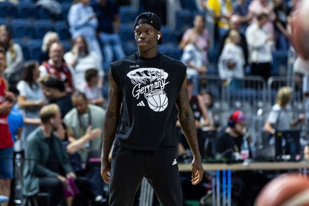August 27, 2026, GER, FIBA 2027 Basketball World Cup, European Qualifiers, Cologne, Germany vs. Turkey; Dennis Schröder (Germany), 17, during warm-ups at the LANXESS Arena in Cologne, North Rhine-Westphalia, Germany