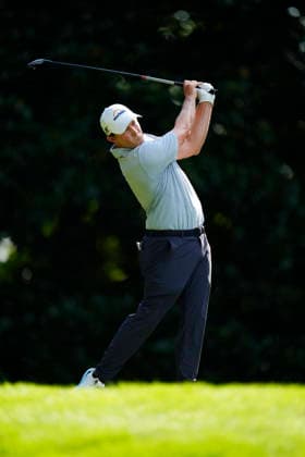 August 27, 2026, Atlanta, Georgia, USA: Matt Fitzpatrick (England) hits his tee shot on the 17th hole during the first round at East Lake Golf Club. PGA, Golf Herren Tour TOUR Championship  - ZUMAd212 20260827_zsp_d212_045 Copyright: xRichardxDolex