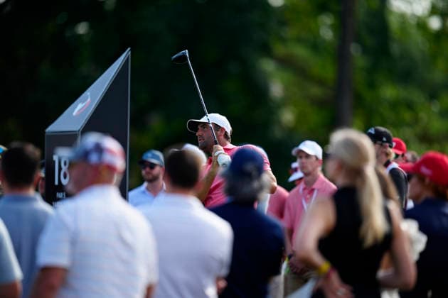 August 27, 2026, Atlanta, Georgia, USA: Scottie Scheffler (USA) hits his tee shot on the 18th hole during the first round at East Lake Golf Club. PGA, Golf Herren Tour TOUR Championship  - ZUMAd212 20260827_zsp_d212_050 Copyright: xRichardxDolex