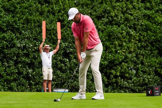 August 27, 2026, Atlanta, Georgia, USA: Scottie Scheffler (USA) tees off the 12th hole during the first round of the 2026 TOUR Championship at East Lake Golf Club. PGA, Golf Herren 2026: TOUR Championship - Round 1  - ZUMAw109 20260827_fap_w109_034 Copyright: xDebbyxWongx