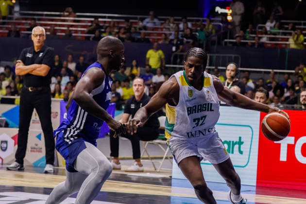 Brasil x República Dominicana BRASiLIA, DF - 27.08.2026: BRASIL X REPuBLICA DOMINICANA - Match between Brazil and the Dominican Republic, valid for the FIBA World Cup 2027 qualifiers, held at the Nilson Nelson Gymnasium in Brasilia. (Photo: Joao Pedro Carvalho Fotoarena) x3005741x  JoaoxPedroxCarvalho