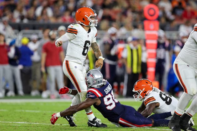 CLEVELAND, OH - AUGUST 27: New England Patriots linebacker Amari Gainer (99) is called for roughing the quarterback against Cleveland Browns quarterback Dillon Gabriel (6) during the second quarter of the National Football League preseason game between the New England Patriots and Cleveland Browns on August 27, 2026, at Huntington Bank Field in Cleveland, OH. (Photo by Frank Jansky Icon Sportswire) NFL, American Football Herren, USA AUG 27 Patriots at Browns EDITORIAL USE ONLY Icon260827008