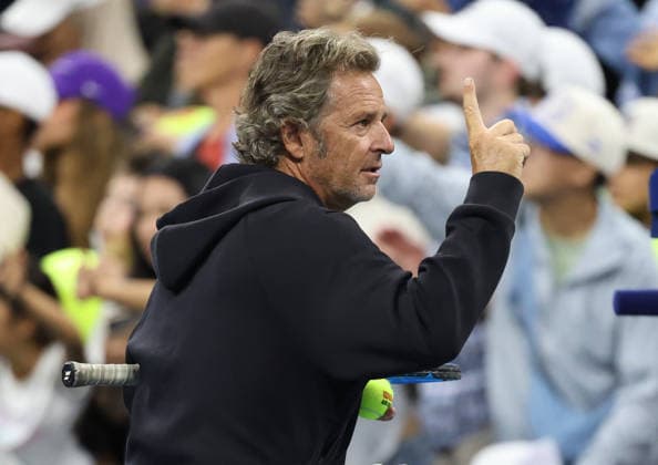 August 27, 2026, New York City, New York, USA: Coach of I. Swiatek - FRANCISCO ROIG of Spain, during practise session before US Open. New York, USA. Tennis: US Open - Francisco Roig  - ZUMAc278 20260827_zsp_c278_001 Copyright: xMarcinxCholewinskix