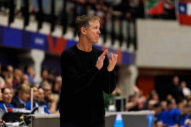 Chile v USA - FIBA World Cup 2027 Americas Qualifier Santiago, Chile - 27 August: United States Head Coach Terry Stotts applauds during the FIBA World Cup 2027 Americas Qualifiers Group E game between Chile and USA at Centro de Deportes Colectivos on August 27, 2026 in Santiago, Chile Santiago Centro de Deportes Colectivos Region Metropolitana de Santiago Chile Copyright: xLatinxSportxImagesx