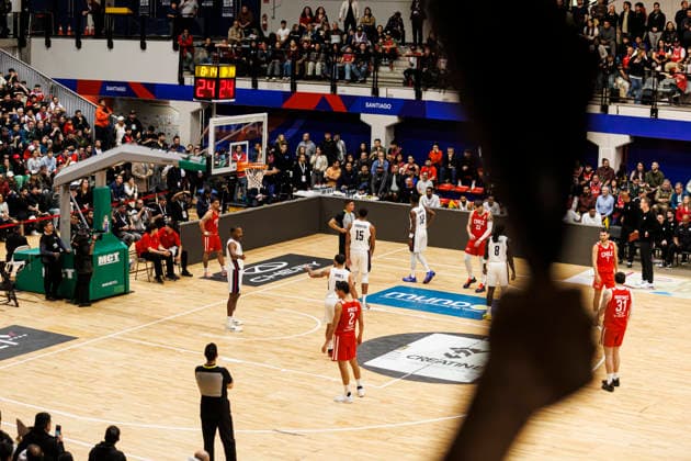 Chile v USA - FIBA World Cup 2027 Americas Qualifier Santiago, Chile - 27 August: General view of the Centro de Deportes Colectivos stadium during the FIBA World Cup 2027 Americas Qualifiers Group E game between Chile and USA at Centro de Deportes Colectivos on August 27, 2026 in Santiago, Chile Santiago Centro de Deportes Colectivos Region Metropolitana de Santiago Chile Copyright: xLatinxSportxImagesx