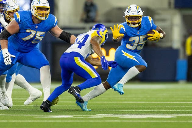 INGLEWOOD, CA - AUGUST 27: Amar Johnson 35 of the Los Angeles Chargers carries the ball during an NFL, American Football Herren, USA preseason game between the Los Angeles Rams and the Los Angeles Chargers on August 27, 2026, at SoFi Stadium in Inglewood, California. (Photo by Greg Fiore Icon Sportswire) NFL: AUG 27 Rams at Chargers EDITORIAL USE ONLY Icon2608271956