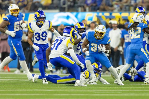 INGLEWOOD, CA - AUGUST 27: Greg Desrosiers Jr. 31 of the Los Angeles Chargers carries the ball during an NFL, American Football Herren, USA preseason game between the Los Angeles Rams and the Los Angeles Chargers on August 27, 2026, at SoFi Stadium in Inglewood, California. (Photo by Greg Fiore Icon Sportswire) NFL: AUG 27 Rams at Chargers EDITORIAL USE ONLY Icon2608272136