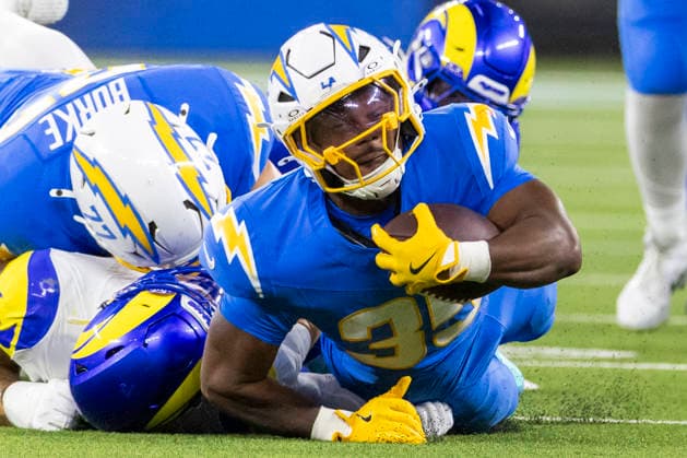 August 27, 2026, Inglewood, California, USA: Los Angeles Chargers Running Back Amar Johnson (35) is brought down by Los Angeles Rams during an NFL, American Football Herren, USA football preseason game, in Inglewood, Calif. on Thursday August 27, 2026. Inglewood USA - ZUMAc68_ 20260827_zaf_c68_028 Copyright: xRingoxChiux
