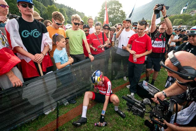 UCI MTB World Championship, WM, Weltmeisterschaft Thursday - Val Di Sole 2026 Laura Stigger of Austria reacts after finishing the Women s Elite Short Track race during the UCI Mountain Bike World Championships Val di Sole 2026 in Val di Sole, Italy, on August 27, 2026. Val di Sole Italy  Copyright: xFilipxBezdÄ›kx originalFilename:bezdek-notitle260827_npKet.jpg
