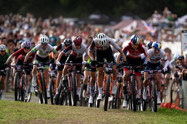UCI MTB World Championship, WM, Weltmeisterschaft Thursday - Val Di Sole 2026 Elite women riders compete at the start of the Women s Elite race during the UCI Mountain Bike World Championships Val di Sole 2026 in Val di Sole, Italy, on August 27, 2026. Val di Sole Italy  Copyright: xFilipxBezdÄ›kx originalFilename:bezdek-notitle260827_npSfB.jpg