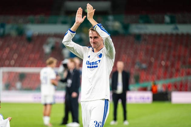 FC Copenhagen v FC Inter Turku, UEFA Conference League qualification, Copenhagen, Denmark Copenhagen, Denmark. 27th, August 2026. William Clem (36) of FC Copenhagen seen in celebration with the fans after the UEFA Conference League qualification match between FC Copenhagen and FC Inter Turku at Parken in Copenhagen. Denmark, Copenhagen, Parken  Copyright: xGonzalesxPhoto TobiasxJorgensenx