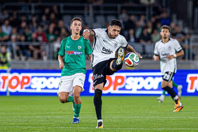 UEFA Europa League play-offs, 2nd leg – Kauno Žalgiris vs Besiktas at Dariaus ir Gireno Stadium, Kaunas, Lithuania. Milot Rashica controls the ball during the UEFA Europa League play-offs second leg match between Kauno Zalgiris and Besiktas at Dariaus ir Gireno Stadium in Kaunas, Lithuania. Kaunas Kaunas Lithuania