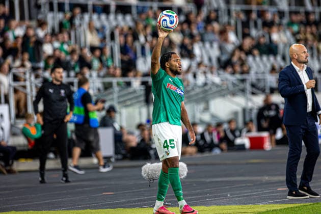 UEFA Europa League play-offs, 2nd leg – Kauno Žalgiris vs Besiktas at Dariaus ir Gireno Stadium, Kaunas, Lithuania. Joris Moutachy throws the ball in during the UEFA Europa League play-offs second leg match between Kauno Zalgiris and Besiktas at Dariaus ir Gireno Stadium in Kaunas, Lithuania. Kaunas Kaunas Lithuania